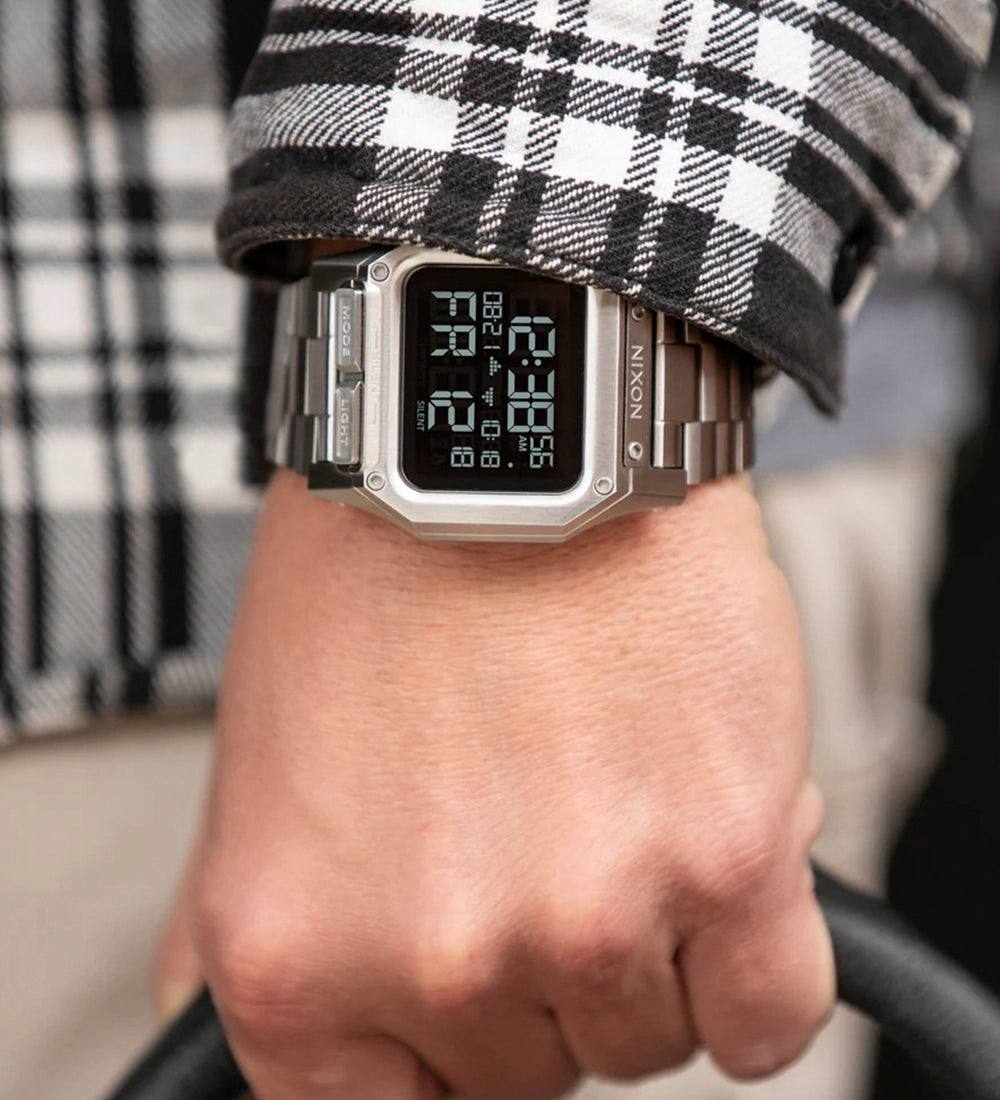 Regulus SS, Black – EXOSHOP